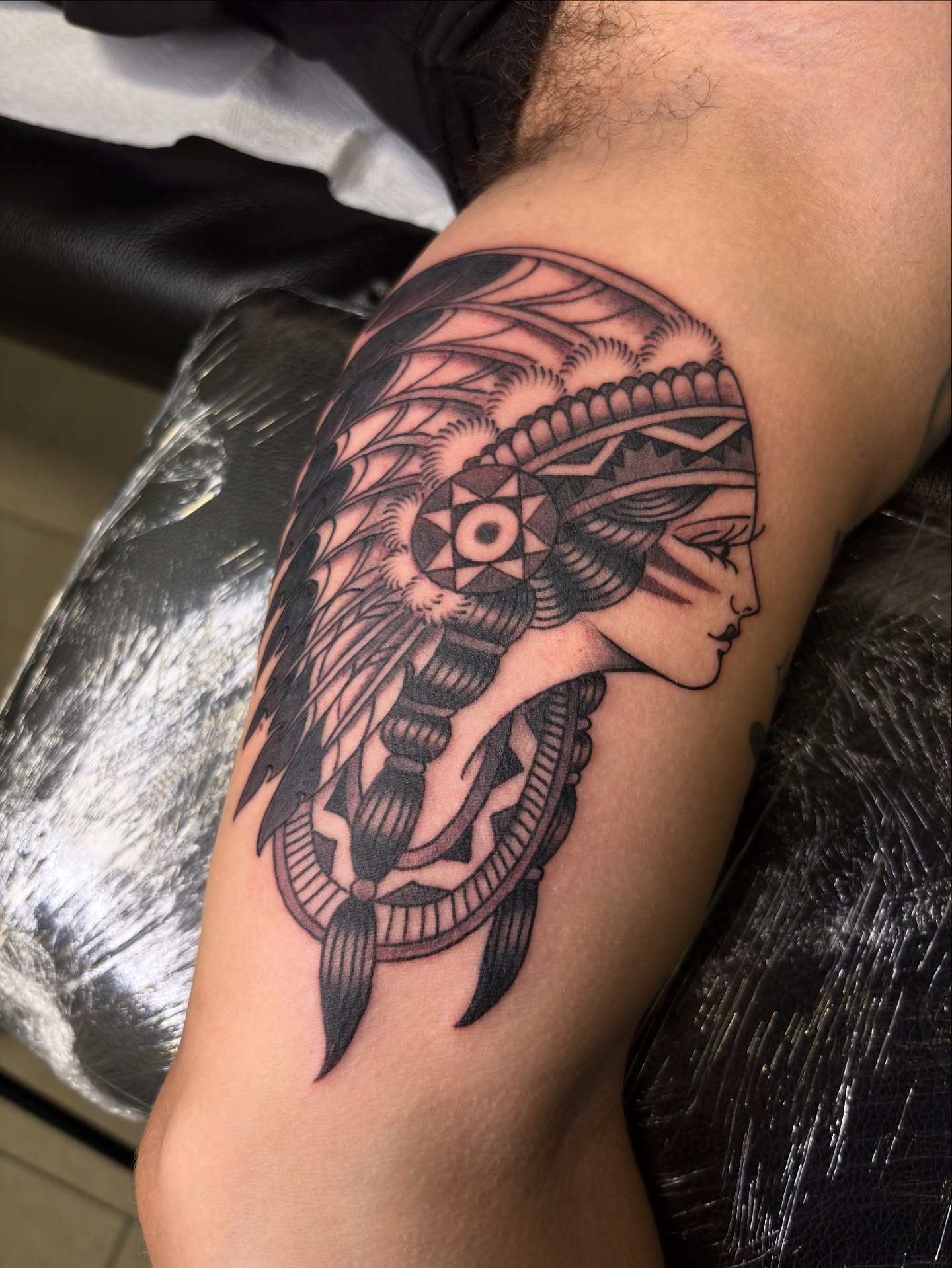 Tattoo — testa nativa americana, braccio