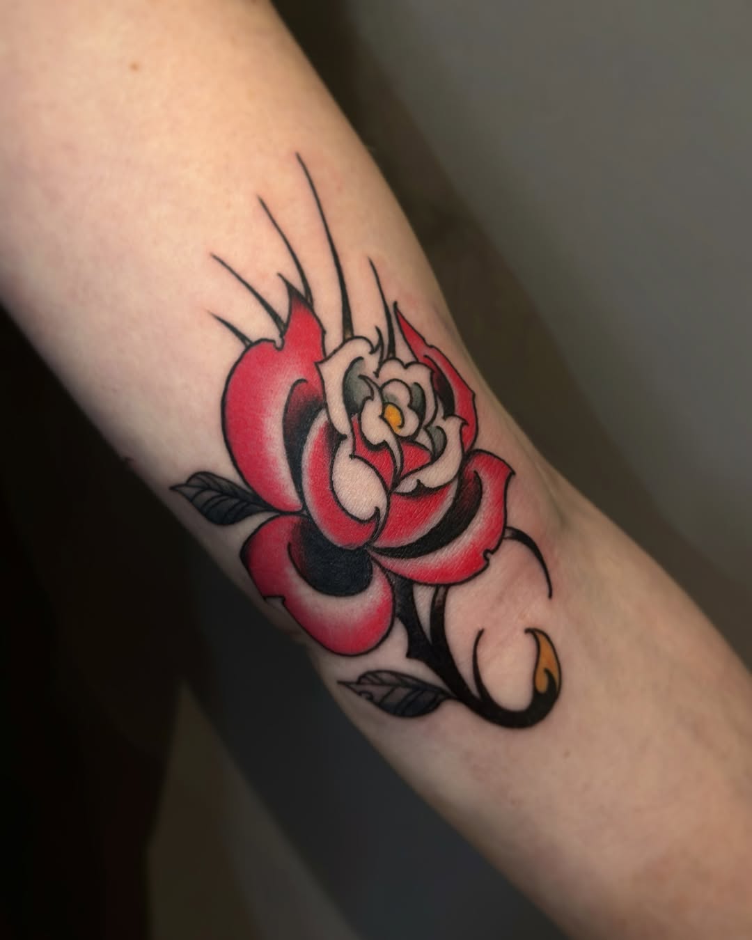 Tattoo — luna e volto, spalla